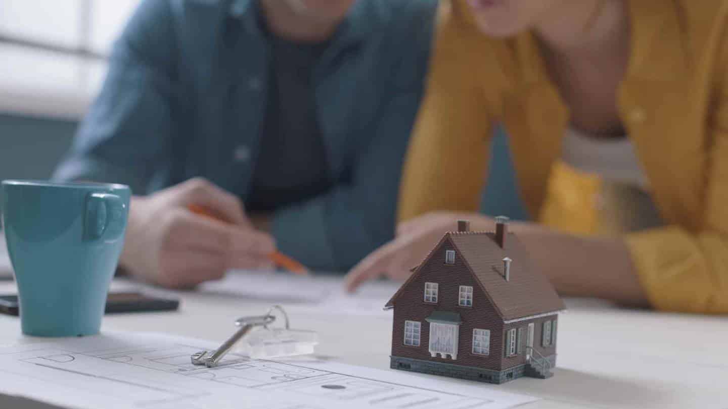 Est-il obligatoire de prendre une assurance pour un prêt immobilier ?
