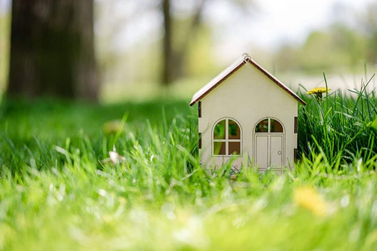 Éco-parentalité et immobilier : principes pour un environnement sain et durable pour votre bébé