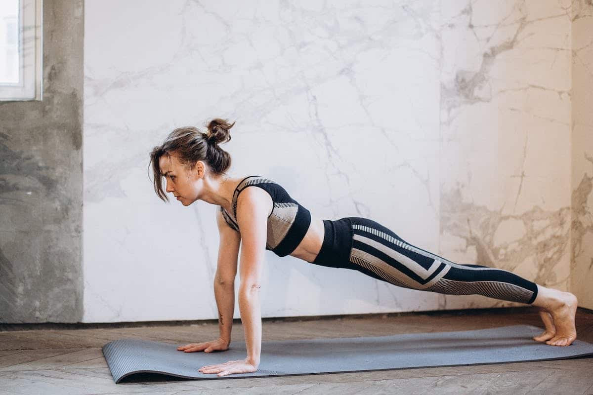 Optimiser un espace réduit pour le fitness : astuces pour transformer votre logement en salle de sport