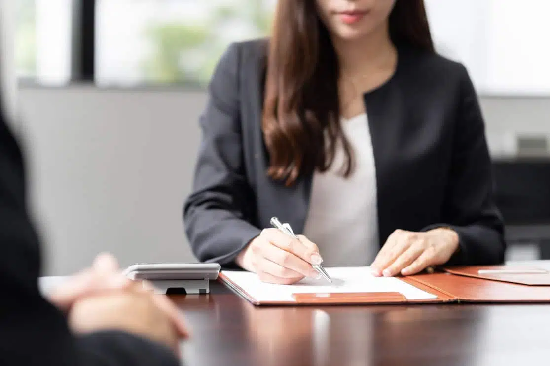 Quelles sont les obligations du vendeur d’un bien immobilier ?